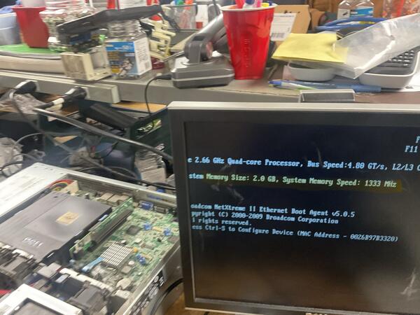 POST screen — 2.0 GB RAM, quad-core processor detected